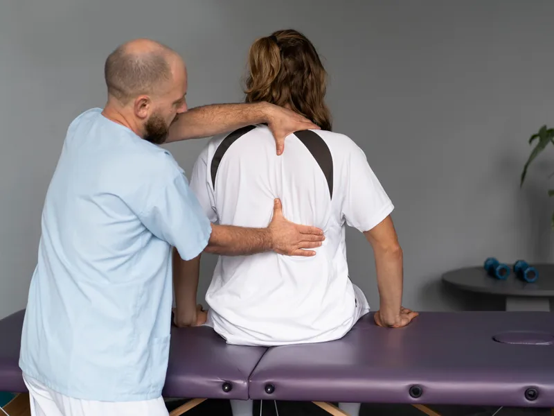 Knee Decompression at Northern Roots Family Spinal Care in Clear Lake