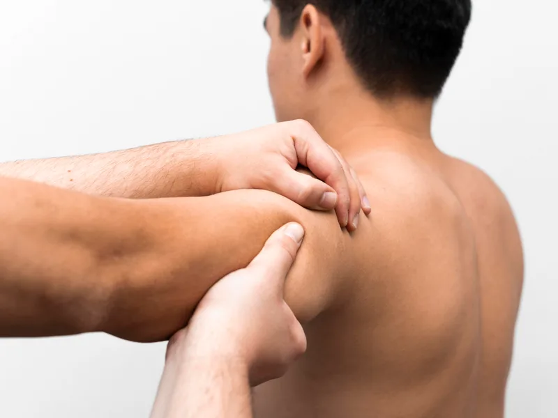 How Northern Roots Family Spinal Care treats rotator cuff injury in Clear Lake
