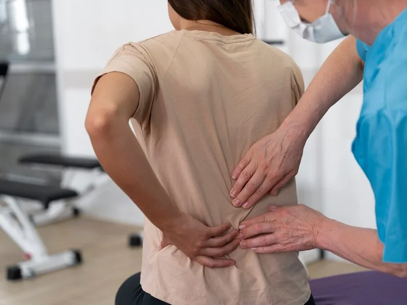 How Northern Roots Family Spinal Care treats sciatica in Clear Lake